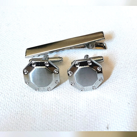 NEW 3pc. Cufflinks: "Octo" Stainless Steel with Tie Bar. Diamond Cut Bullet Back - Picture 6 of 7